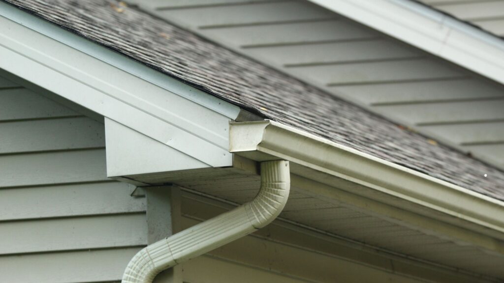 Seamless Gutters in Tampa Bay